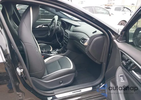 2017 Infiniti Qx30 Sport z USA, uszkodzony, nr VIN SJKCH5CP9HA026319